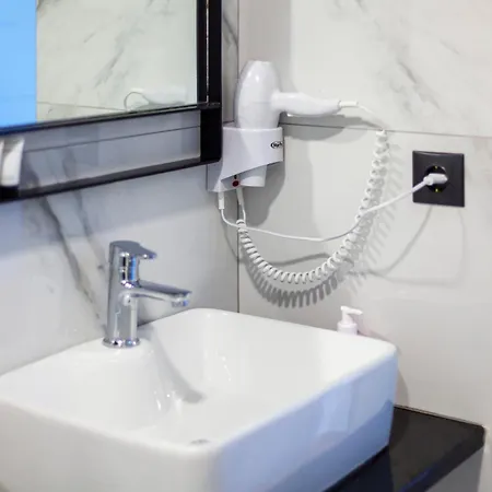 Dhima Ξενοδοχείο 3*