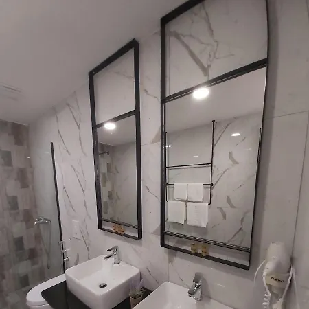 Hotel Dhima 3*