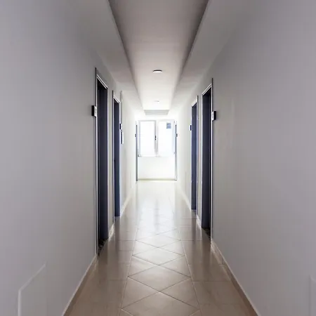 Hotel Dhima